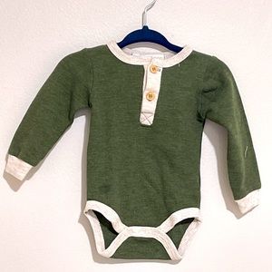 Baby bodysuits